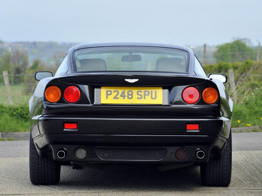  Aston Martin V8 Coupe 1996 года  (фото 16 из 17)